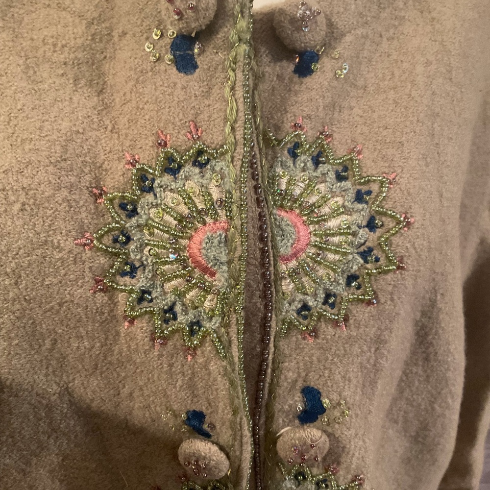 “APRIL CORNELL” 100% Wool Beaded Sweater. - Picture 6 of 14